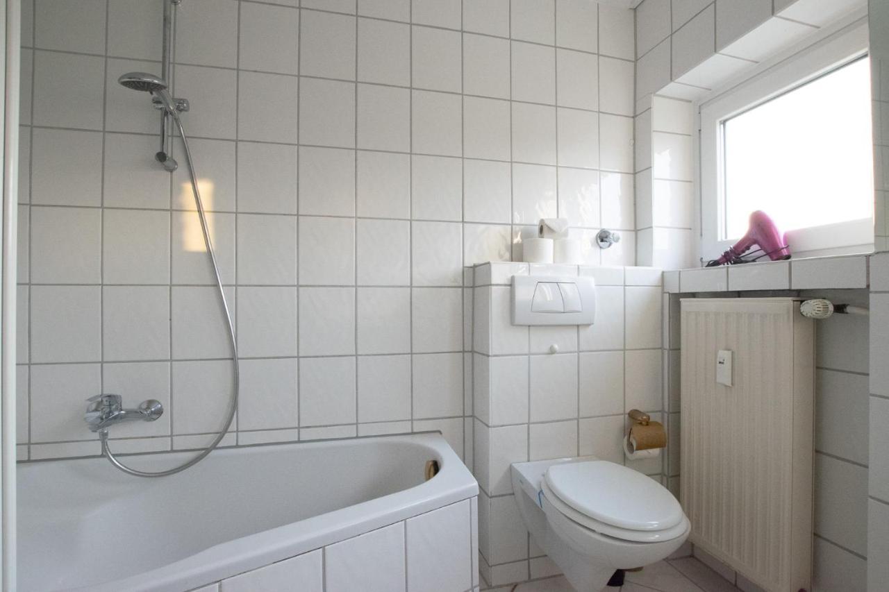 Raj Living - 1 , 3 And 4 Room Apartments - 20 Min Messe Dus & Airport Dus Meerbusch Exterior photo
