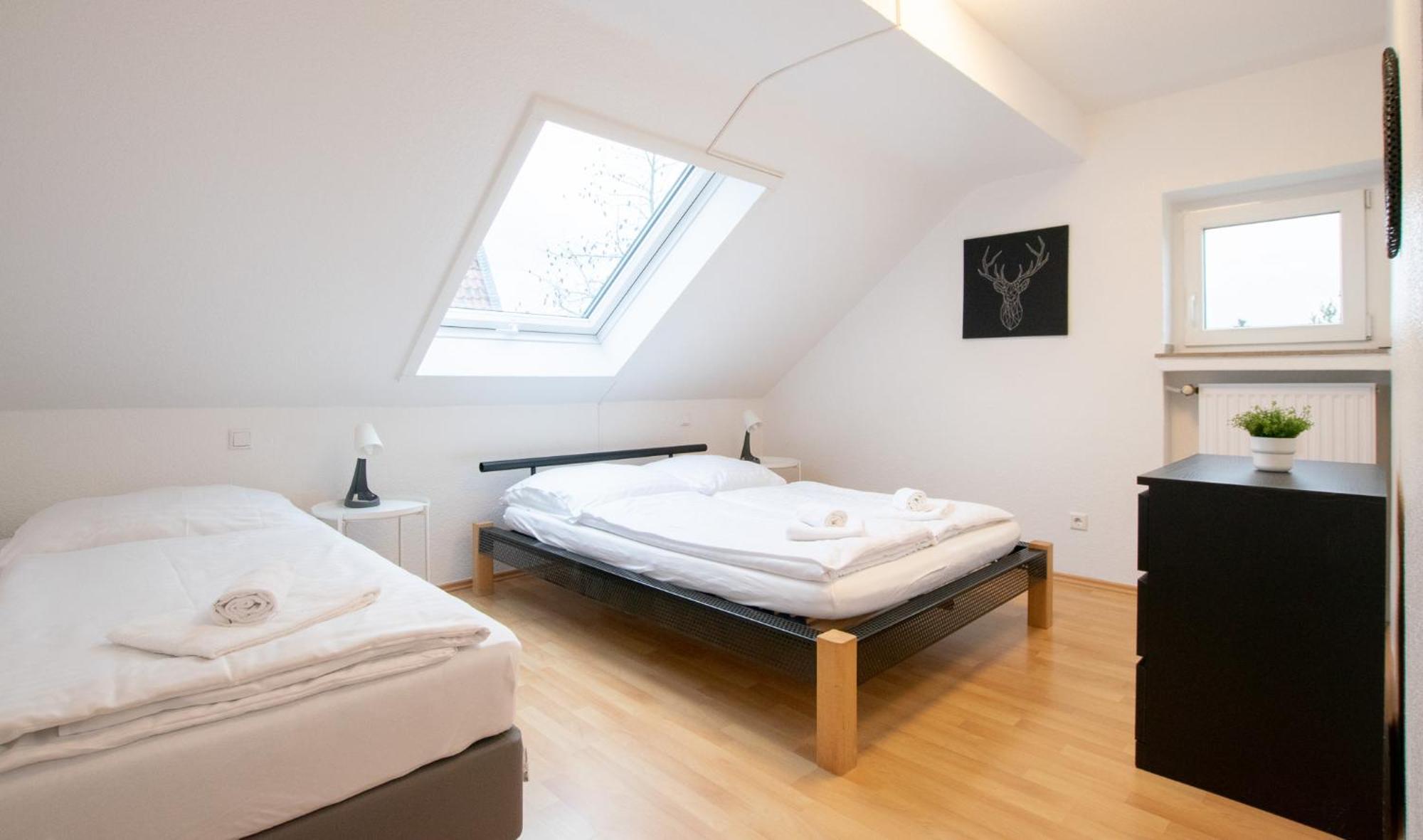 Raj Living - 1 , 3 And 4 Room Apartments - 20 Min Messe Dus & Airport Dus Meerbusch Exterior photo